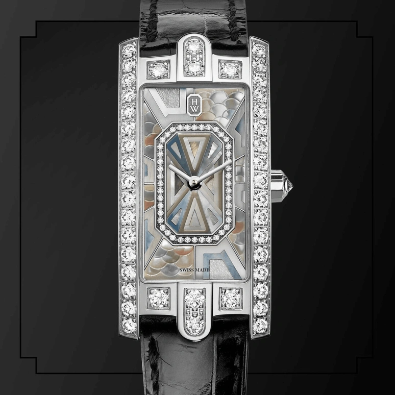 Harry Winston,The Avenue 19x39.5mm,19x39.5mm,Gold,White Gold,Quartz,In-house Caliber,Mother of Pearl,AVCQHM19WW139