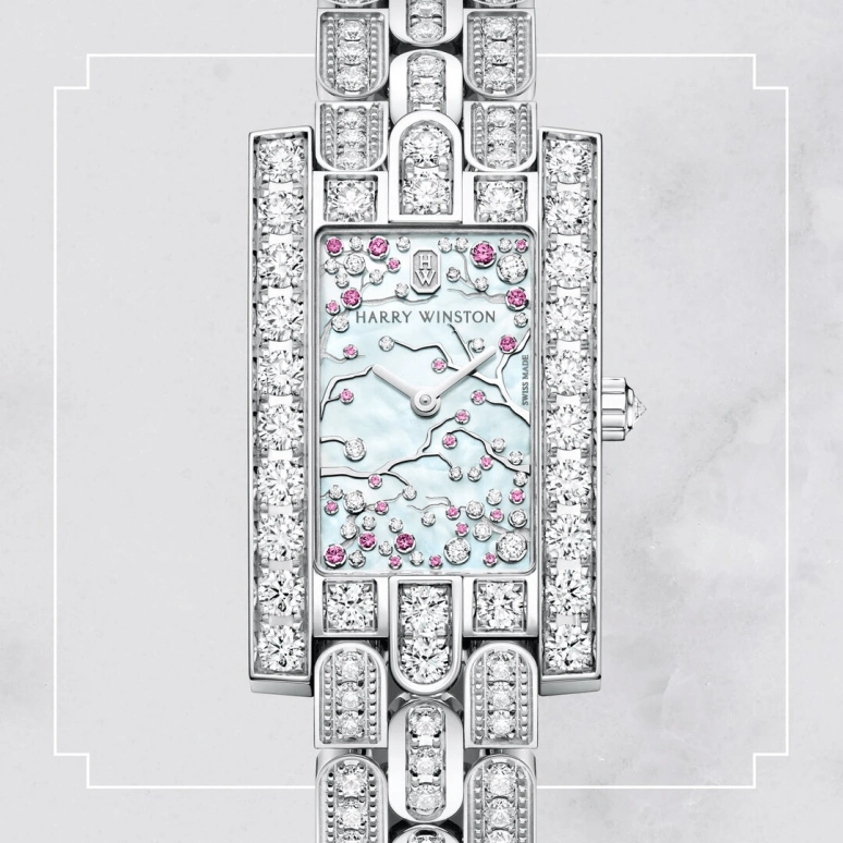 Harry Winston,The Avenue 21.4x36.1mm,21.4x36.1mm,Gold,White Gold,Blue,Green,Quartz,In-house Caliber,Mother of Pearl,AVEQHM21WW288