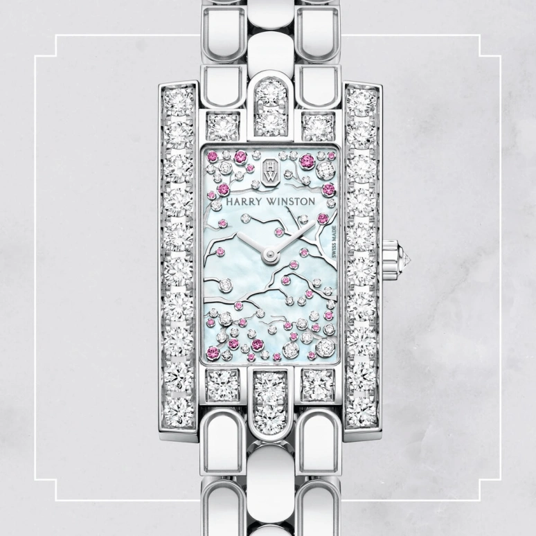 Harry Winston,The Avenue 21.4x36.1mm,21.4x36.1mm,Gold,White Gold,Blue,Green,Quartz,In-house Caliber,Mother of Pearl,AVEQHM21WW287