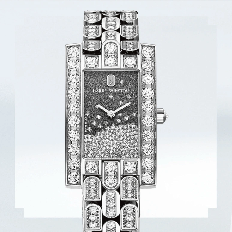 Harry Winston,The Avenue 21.4x36.1mm,21.4x36.1mm,Gold,White Gold,Quartz,In-house Caliber,Closed,AVEQHM21WW282