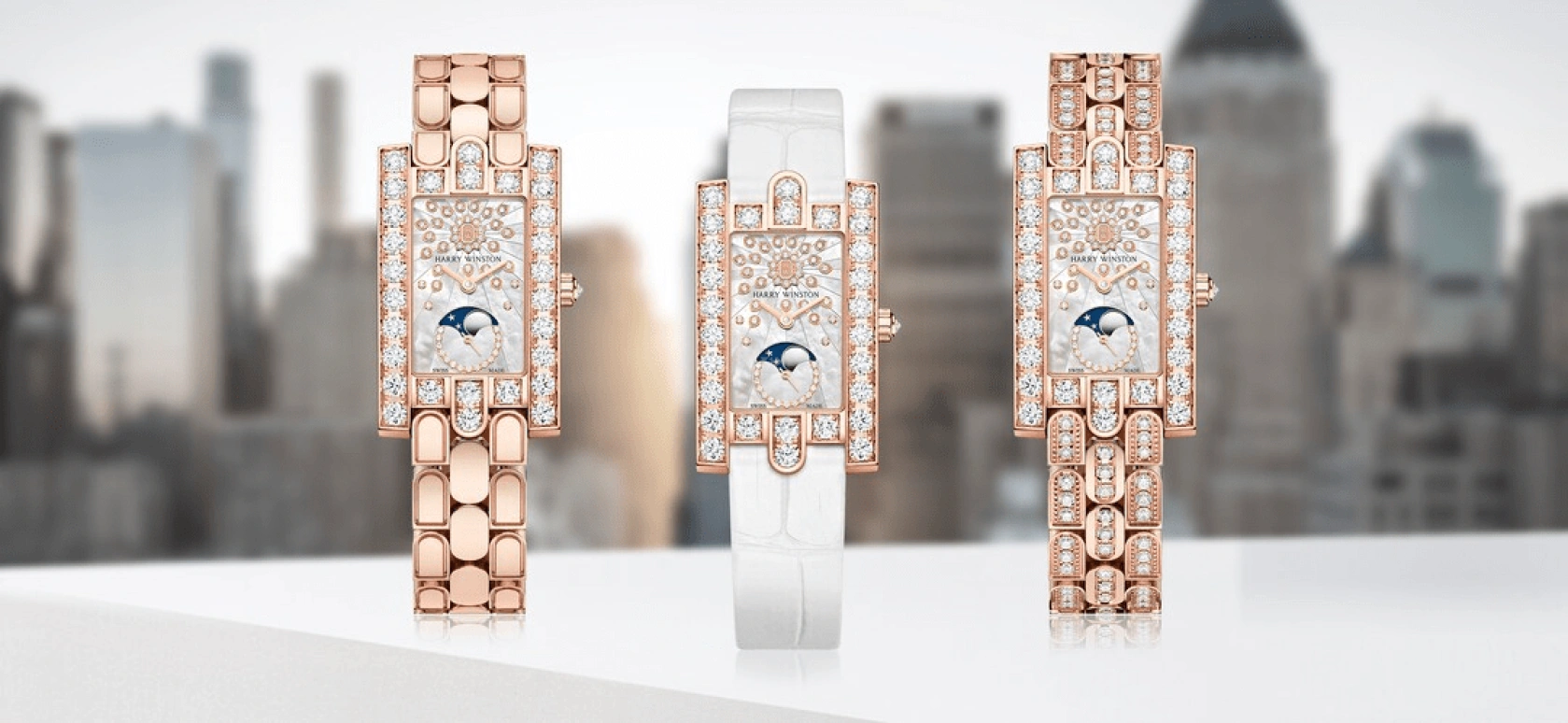Harry Winston,The Avenue 21.4x36.1mm,21.4x36.1mm,Rose Gold,Gold,White,Quartz,In-house Caliber,Gold,Mother of Pearl,Emerald,AVEQMP21RR005
