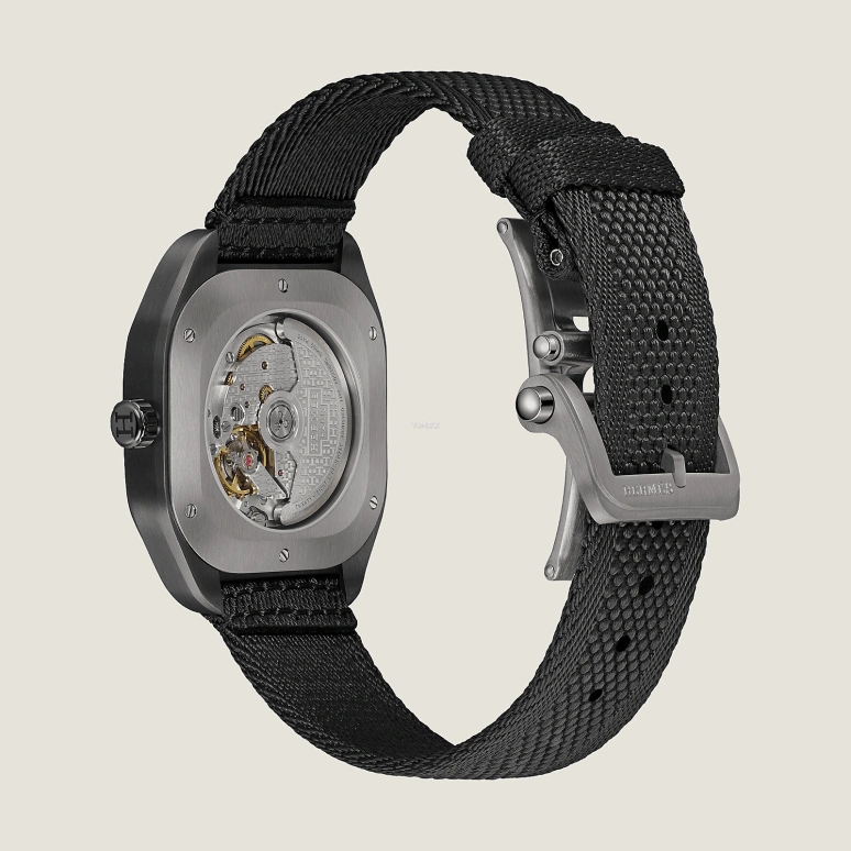 Hermès,Hermès H08 39x42mm,39x42mm,Titanium,Black,Grey,Automatic,Day,50hours,W049431WW00