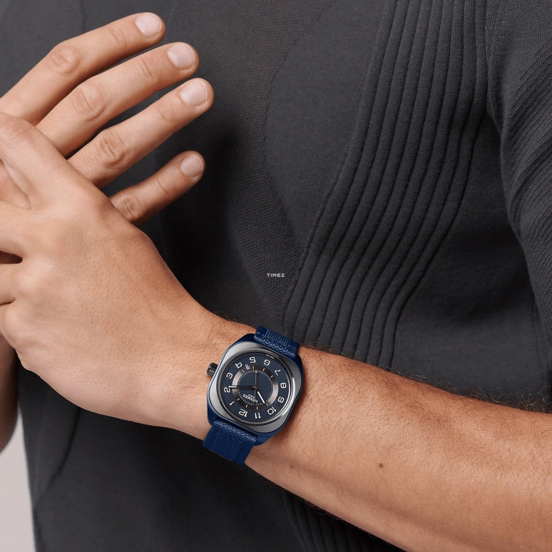Hermès,H 42x39mm,42x39mm,Titanium,Blue,Black,Automatic,Day,50hours,W056988WW00
