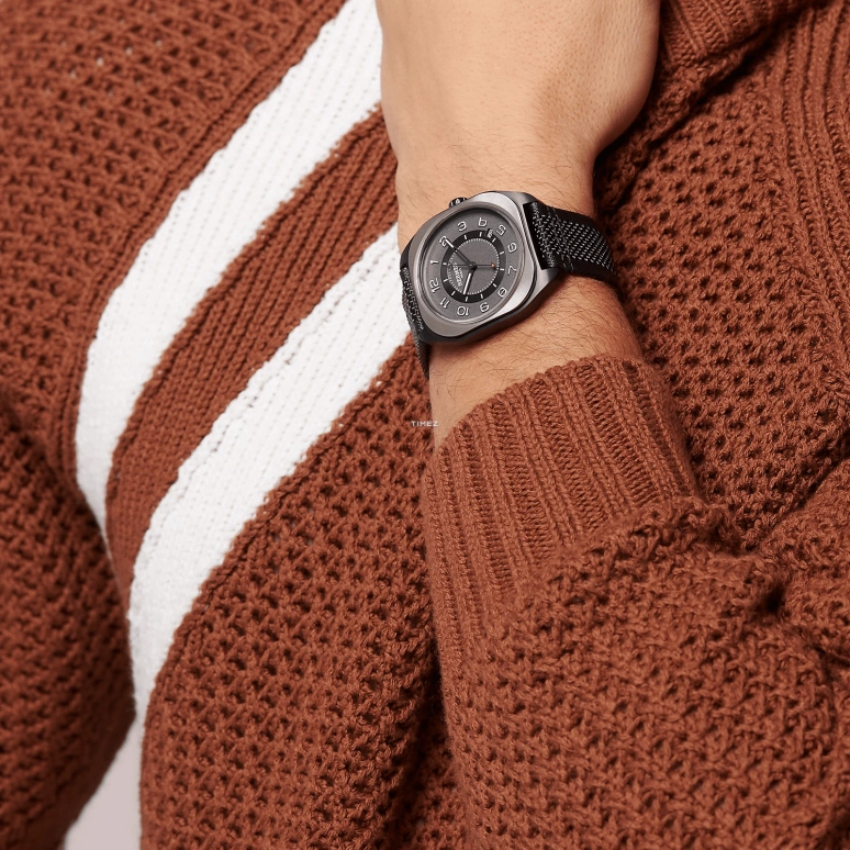 Hermès,Hermès H08 39x42mm,39x42mm,Titanium,Black,Grey,Automatic,Day,50hours,W049431WW00