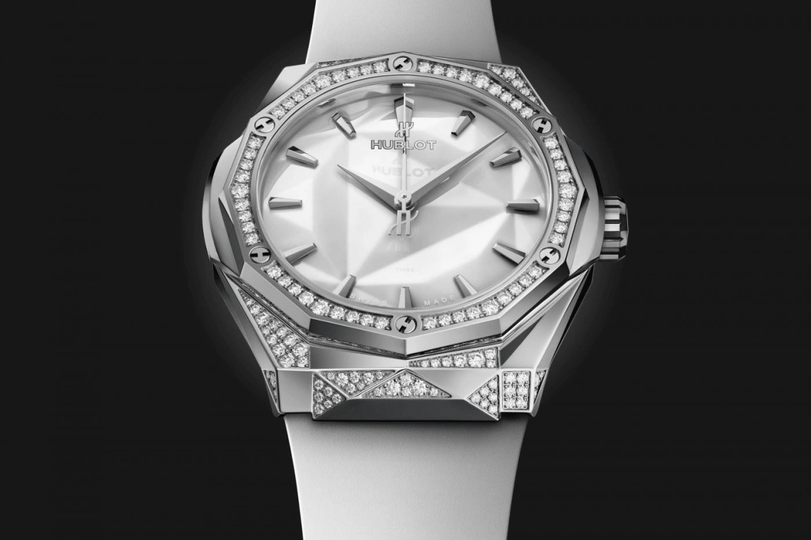 Hublot,Classic Fusion 40mm,40mm,Titanium Gold,White,Automatic,42hours,In-house Caliber,550,550.NS.2200.RW.1804.ORL20