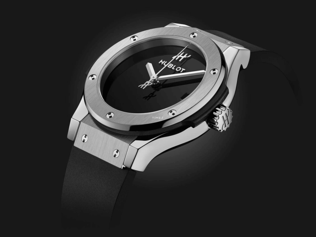Hublot,Classic Fusion 33mm,33mm,Titanium,Black,Day,Sapphire,Crystal Glass,Round,581,581.NX.1270.RX.MDM
