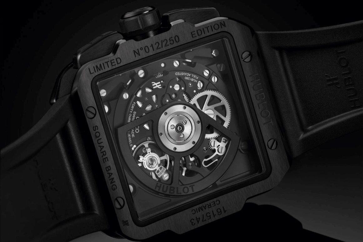 Hublot,Square Bang 42mm,42mm,Ceramic,Automatic,72hours,In-house Caliber,821,821.CX.0140.RX