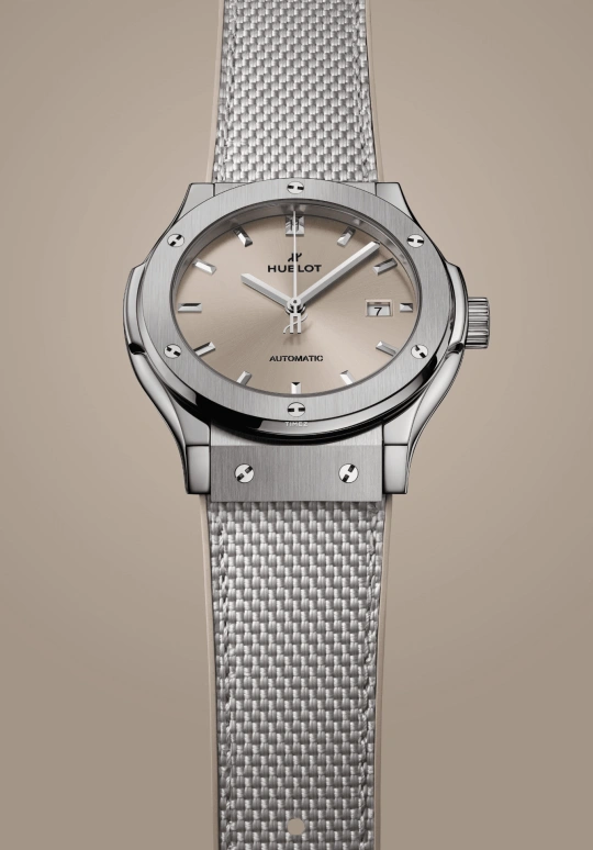 Hublot,Classic Fusion 42mm,42mm,Titanium,Grey,Automatic,Day,42hours,542,542.NX.4610.NR.HEC25