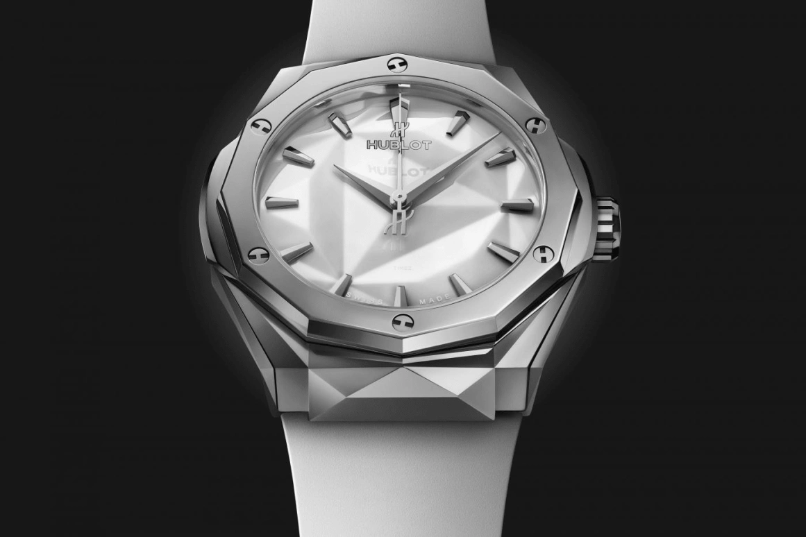 Hublot,Classic Fusion 40mm,40mm,Titanium Gold,White,Automatic,42hours,In-house Caliber,550,550.NS.2200.RW.ORL20