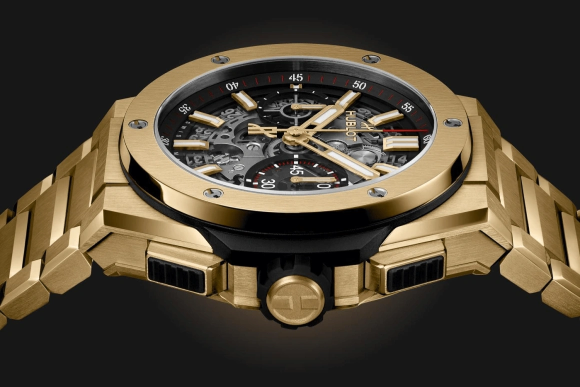 Hublot,Big Bang 42mm,42mm,Yellow Gold,Black,Automatic,72hours,In-house Caliber,451,451.VX.1130.VX