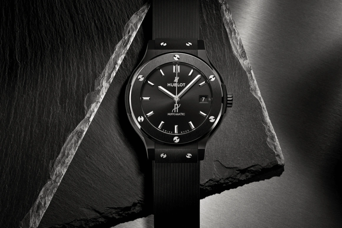 Hublot,Classic Fusion 38mm,38mm,Ceramic,Black,Automatic,42hours,In-house Caliber,565,565.CM.1470.RX
