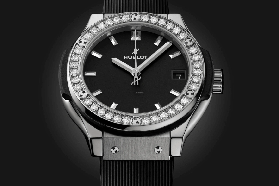 Hublot,Classic Fusion 33mm,33mm,Titanium Gold,Black,Quartz,In-house Caliber,Sapphire,581,581.NX.1171.RX.1104