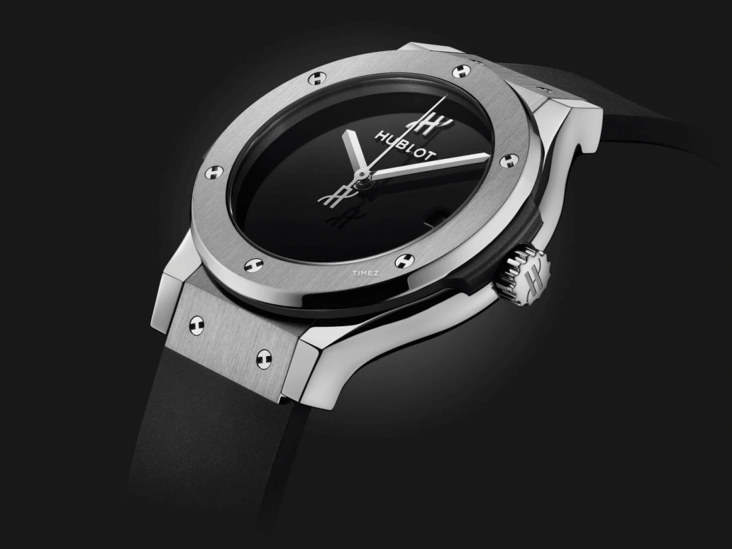 Hublot,Classic Fusion 38mm,38mm,Titanium,Black,Day,Sapphire,Crystal Glass,Round,565,565.NX.1270.RX.MDM