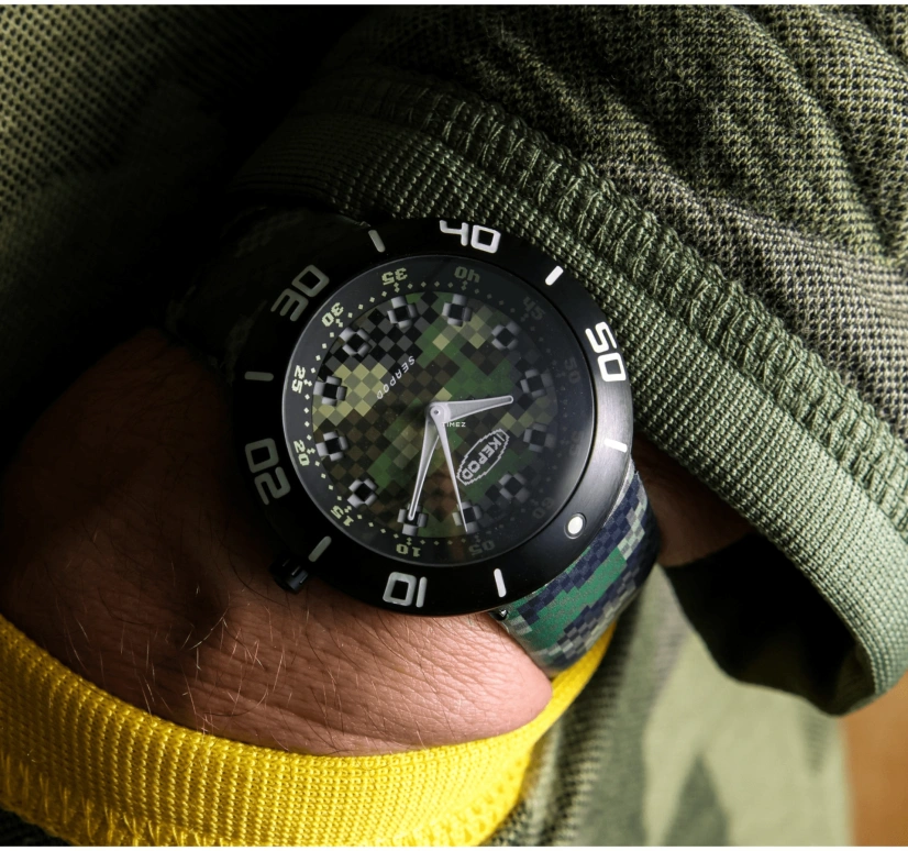 Ikepod,Seapod 46mm,46mm,Stainless Steel,khaki,Automatic,Sapphire,Crystal Glass,Round,SOO3,SOO3-PIX-LB
