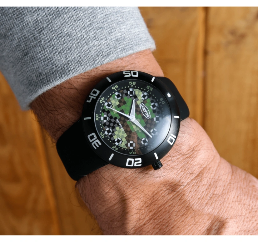 Ikepod,Seapod 46mm,46mm,Stainless Steel,khaki,Automatic,Sapphire,Crystal Glass,Round,SOO3,SOO3-PIX-LB