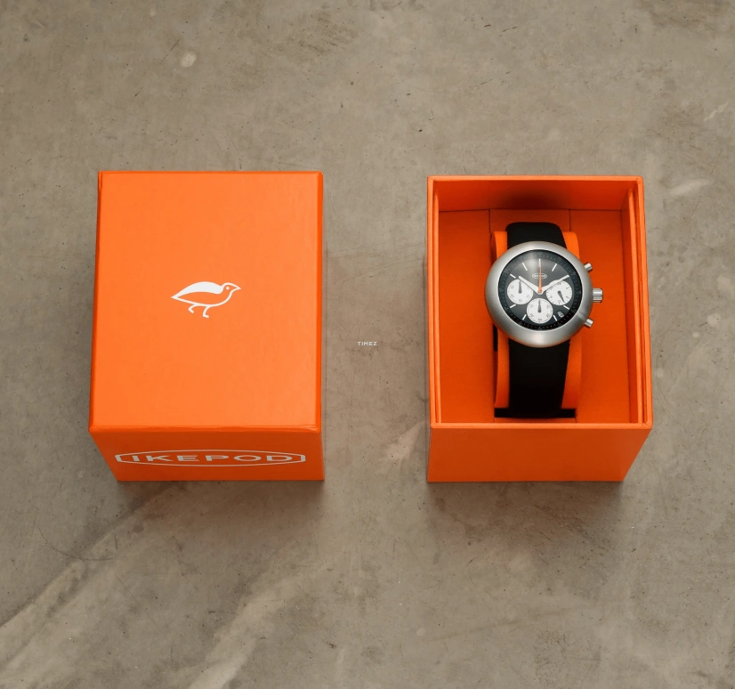 Ikepod,Chronopod 44mm,44mm,Stainless Steel,Dual,Black,White,Quartz,Chronograph,Day,C001SILB