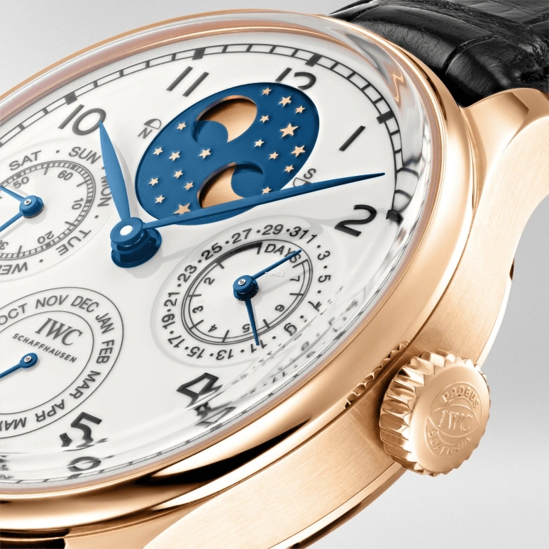 IWC,Portugieser 44.20mm,44.20mm,Red Gold,White,Automatic,Moonphase,Perpetual Calendar,Month,Date,168hours,In-house Caliber,IW503405