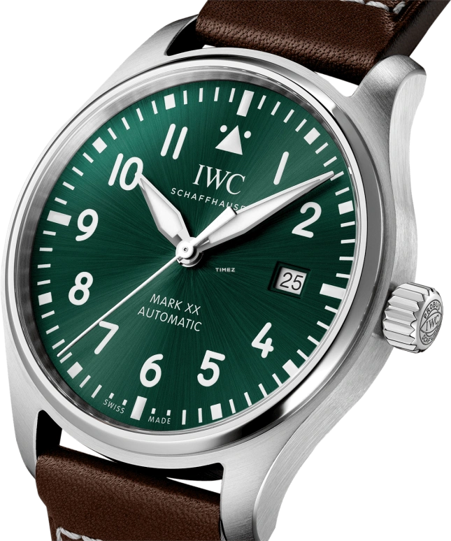 IWC,Pilot 40mm,40mm,Stainless Steel,Green,Automatic,Day,120hours,IW328205