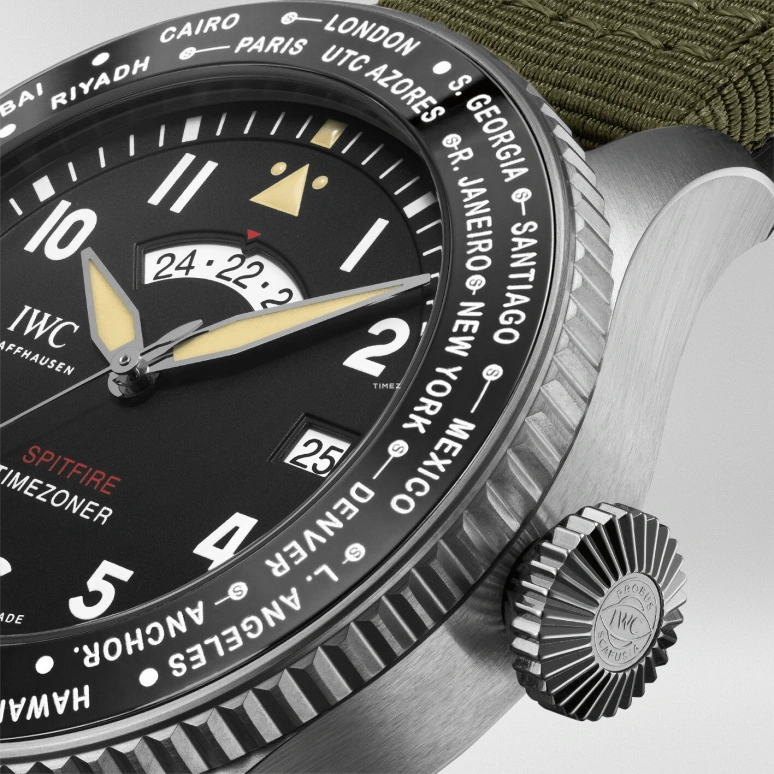 IWC,Pilot 44mm,44mm,Stainless Steel,Black,Automatic,Day,Dule Time,World Time,IW395501