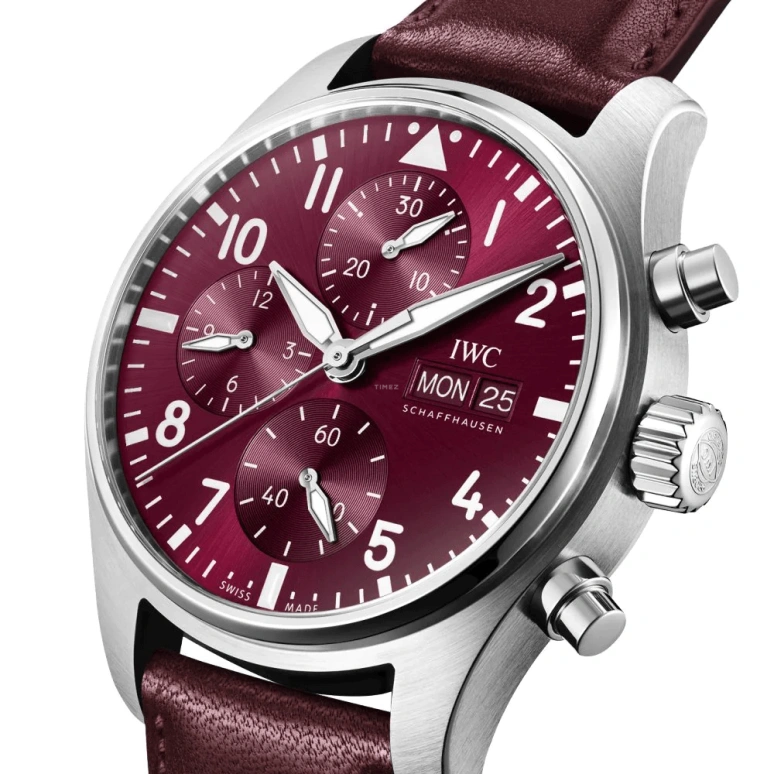 IWC,Pilot 41mm,41mm,Stainless Steel,Red,Automatic,Chronograph,Date,Day,Column Wheel,46hours,In-house Caliber,IW388107