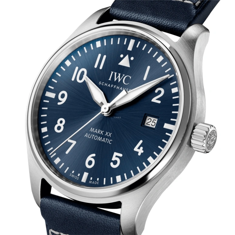 IWC,Pilot 40mm,40mm,Stainless Steel,Luminous,Blue,Automatic,Day,120hours,IW328203