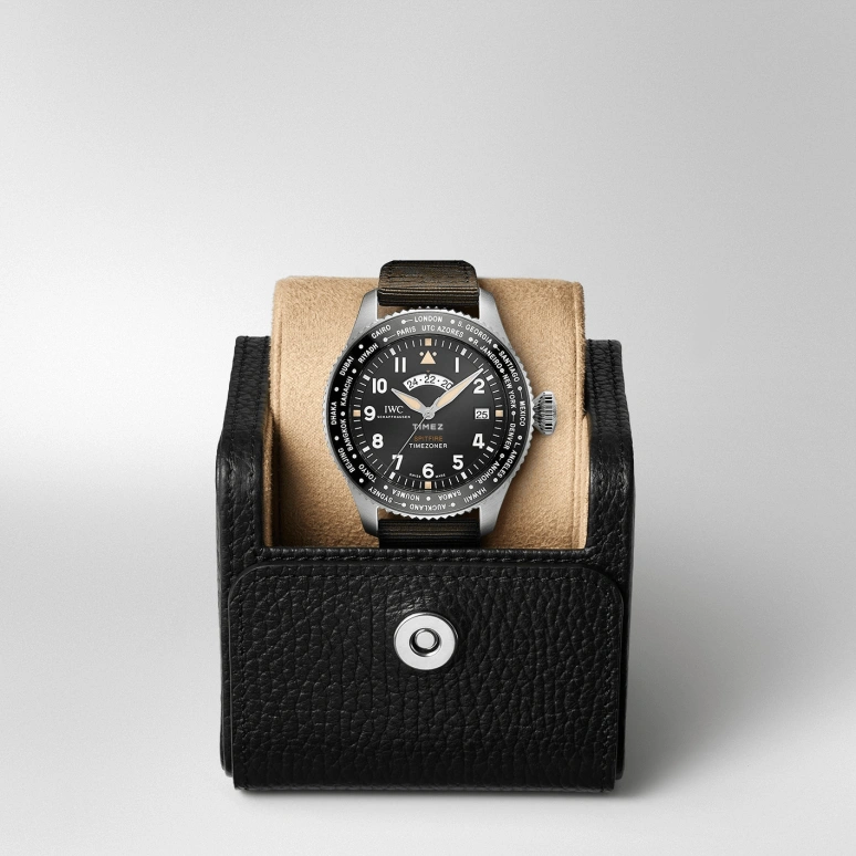 IWC,Pilot 44mm,44mm,Stainless Steel,Black,Automatic,Day,Dule Time,World Time,IW395501
