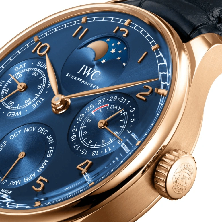 IWC,Portugieser 44.20mm,44.20mm,Armor Gold,Blue,Automatic,Moonphase,Perpetual Calendar,Month,Date,168hours,In-house Caliber,IW503312