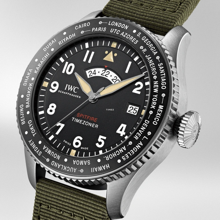 IWC,Pilot 44mm,44mm,Stainless Steel,Black,Automatic,Day,Dule Time,World Time,IW395501