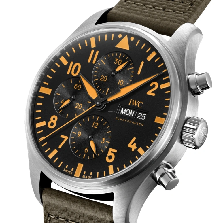 IWC,Pilot 43mm,43mm,Stainless Steel,Black,Automatic,Chronograph,Date,Day,Anti-magnetic,44hours,In-house Caliber,IW377730