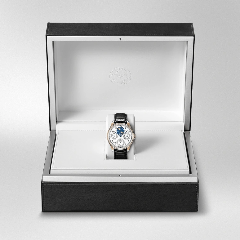 IWC,Portugieser 44.20mm,44.20mm,Red Gold,White,Automatic,Moonphase,Perpetual Calendar,Month,Date,168hours,In-house Caliber,IW503405
