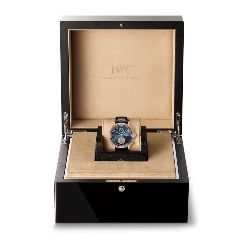 IWC,Portugieser 44mm,44mm,Armor Gold,Blue,Automatic,Chronograph,Day,Tourbillon,Flyback,68hours,In-house Caliber,IW394005
