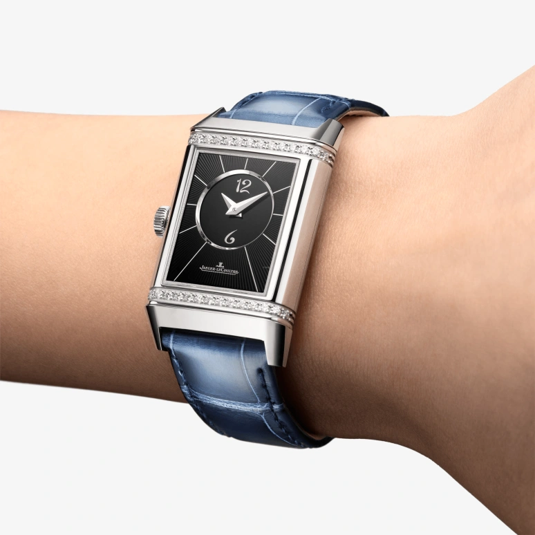 Jaeger-LeCoultre,Reverso 24.40mm,24.40mm,Stainless Steel,Silver,Handwound,45hours,In-house Caliber,Q2588422
