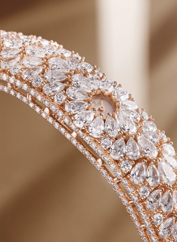 Jaeger-LeCoultre,Extraordinary 18.35x5.98mm,18.35x5.98mm,Rose Gold,White,Handwound,33hours,In-house Caliber,Q2882201