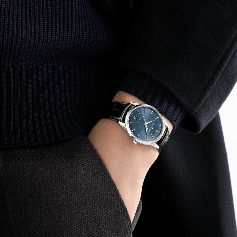 Jaeger-LeCoultre,Master Ultra Thin 39mm,39mm,Stainless Steel,Blue,Automatic,Day,43hours,Q1238481