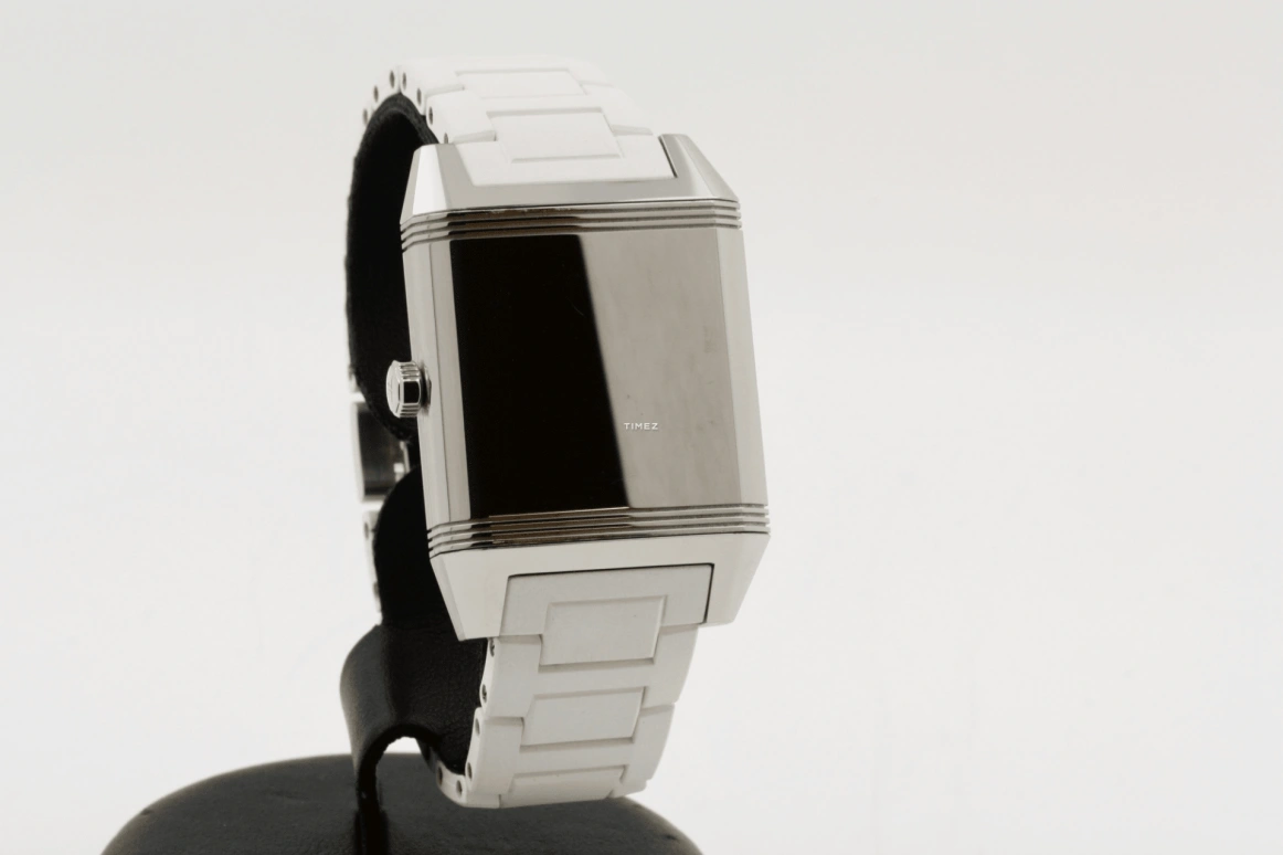 Jaeger-LeCoultre,Reverso 45.50x31.20mm,45.50x31.20mm,Stainless Steel,Black,Silver,Quartz,In-house Caliber,Sapphire,Crystal Glass,Q7068720