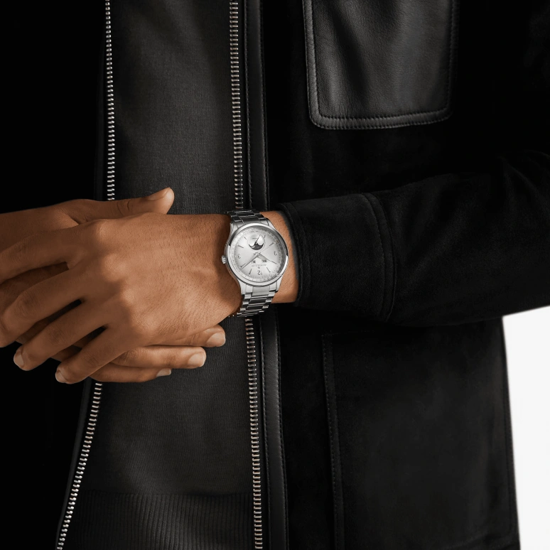 Jaeger-LeCoultre,Master 40mm,40mm,Stainless Steel,Silver,Automatic,Moonphase,Month,Date,Day,70hours,In-house Caliber,Q4148120
