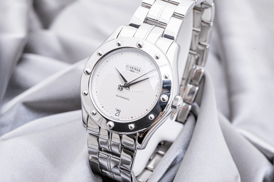 Juvenia,Planet 36mm,36mm,Stainless Steel,White,Automatic,Day,Sapphire,P5A4,P5A4.4.054.06