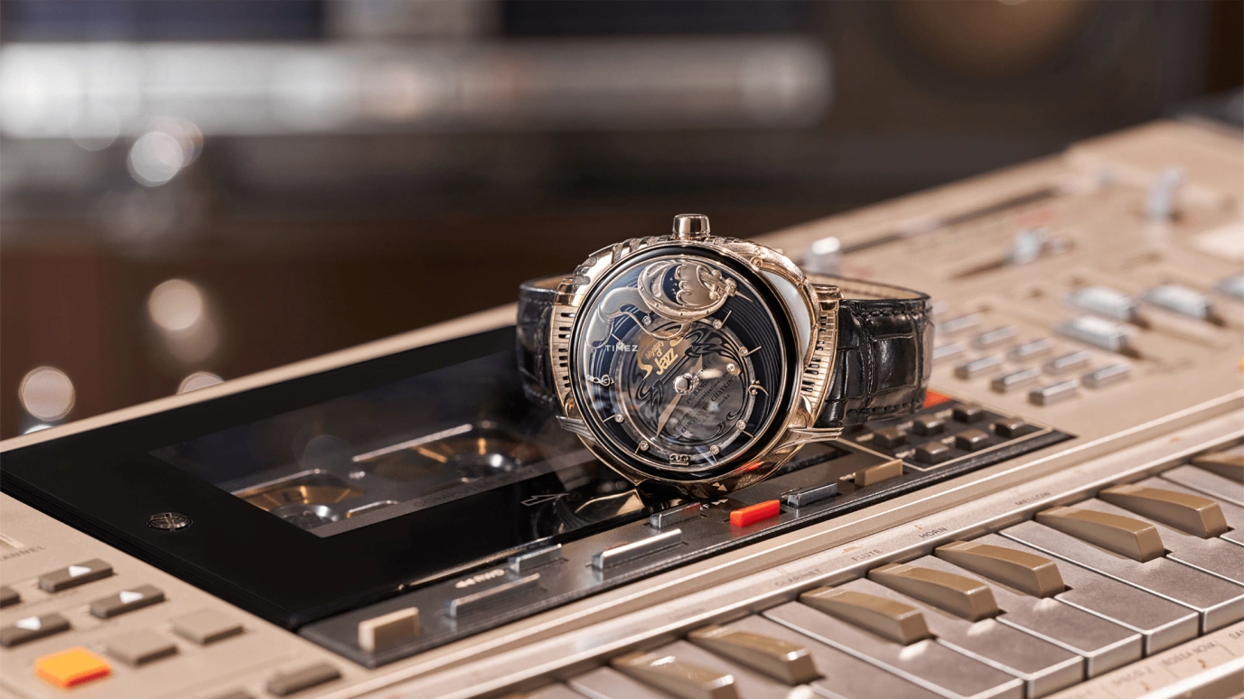 Konstantin Chaykin,Levitas 61mm,61mm,White Gold,Rose Gold,Transparent,Black,Handwound,Moonphase,Sapphire,Crystal Glass,Levitas Jazz