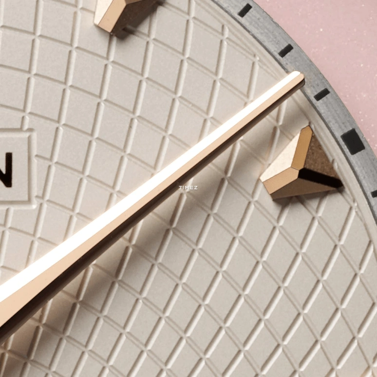Krayon,Anywhere 39mm,39mm,Rose Gold,Cream,Handwound,Month,Day,Sun position/rising Time,Day / Night Indication,72hours,In-house Caliber,C030,C030-22