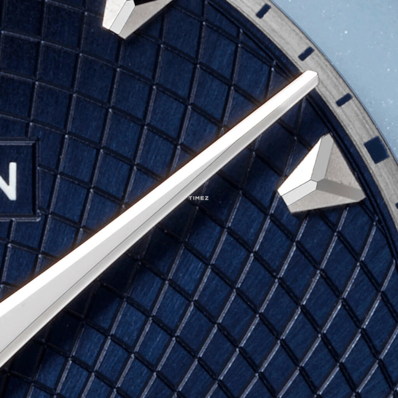 Krayon,Anywhere 39mm,39mm,White Gold,Blue,Handwound,Month,Day,Sun position/rising Time,Day / Night Indication,72hours,In-house Caliber,C030,C030-01
