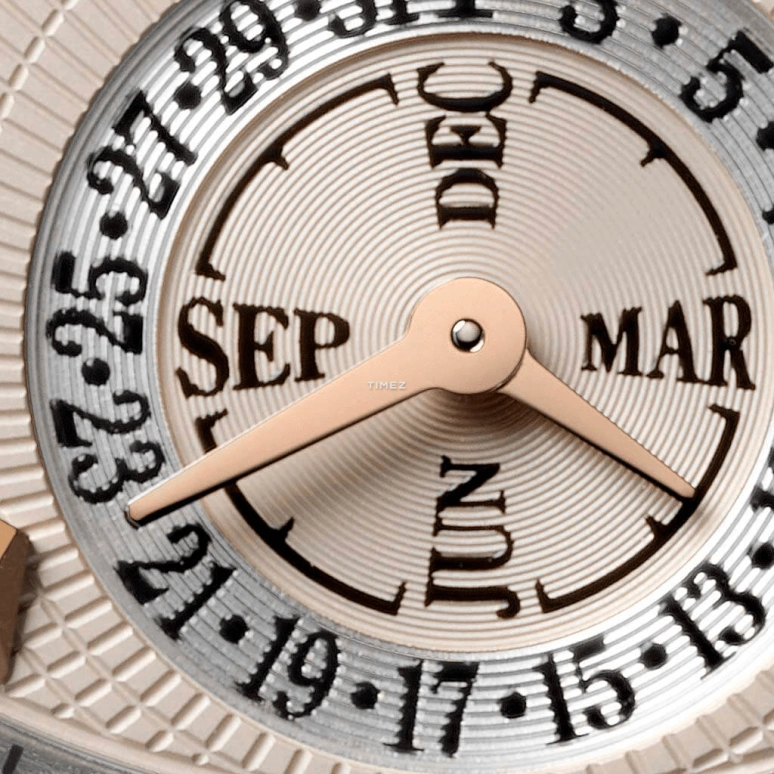 Krayon,Anywhere 39mm,39mm,Rose Gold,Cream,Handwound,Month,Day,Sun position/rising Time,Day / Night Indication,72hours,In-house Caliber,C030,C030-22