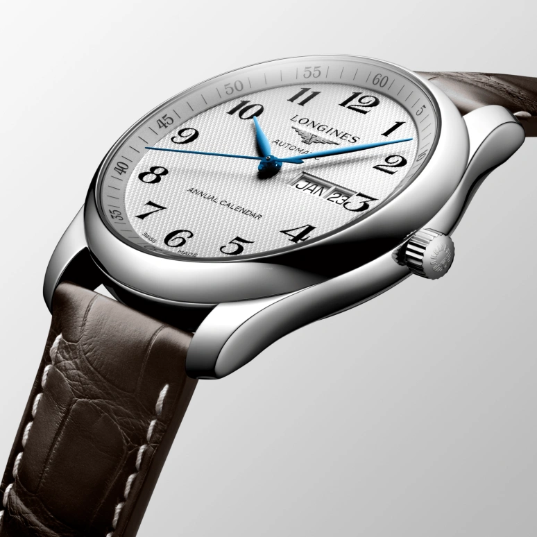 Longines,Heritage Classic 42mm,42mm,Stainless Steel,Silver White,Automatic,Annual Calendar,Month,Day,L2,L2.920.4.78.3