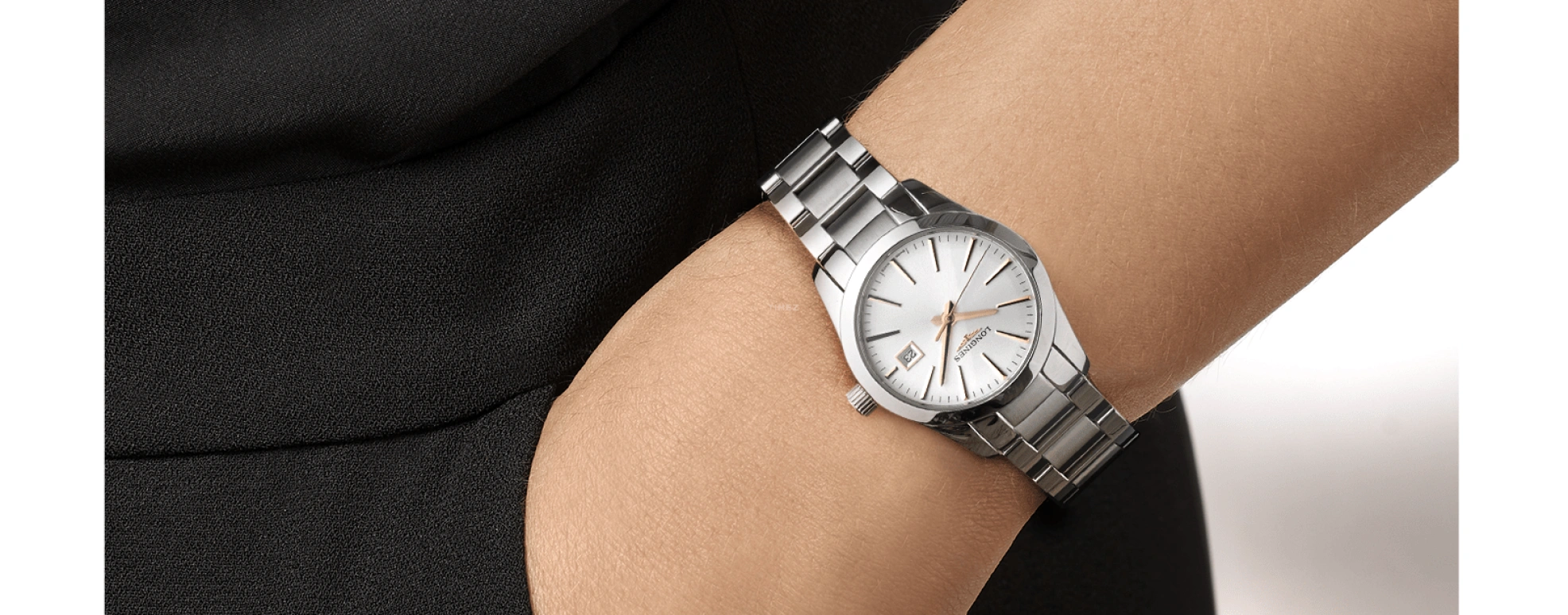 Longines,Conquest Classic 29.50mm,29.50mm,Stainless Steel,Silver,Quartz,Date,Jumping Minutes,L2,L2.286.4.72.6