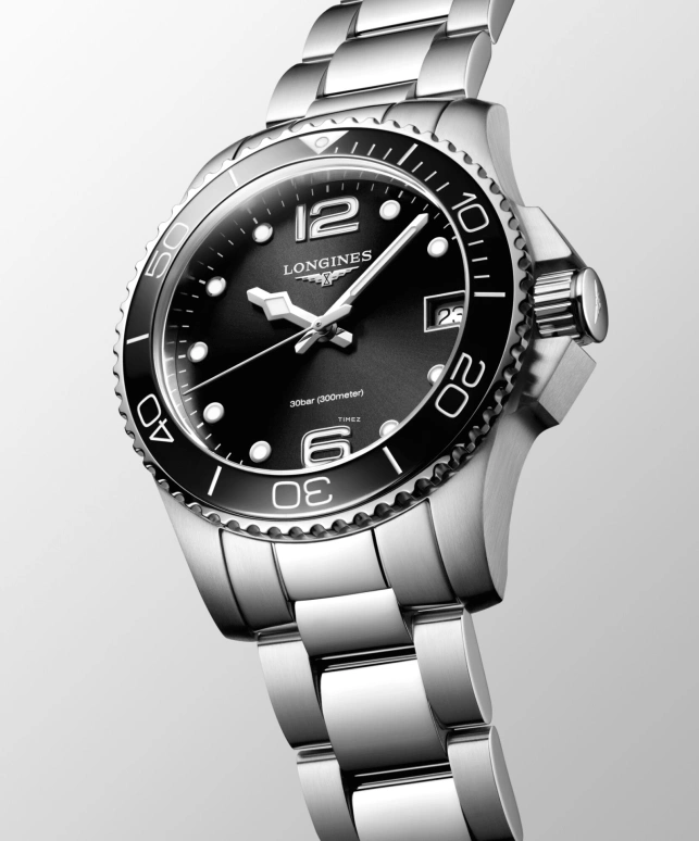 Longines,HydroConquest 32mm,32mm,Stainless Steel,Black,Quartz,Day,26280hours,L3,L3.370.4.56.6