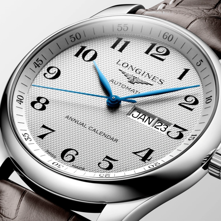 Longines,Heritage Classic 42mm,42mm,Stainless Steel,Silver White,Automatic,Annual Calendar,Month,Day,L2,L2.920.4.78.3