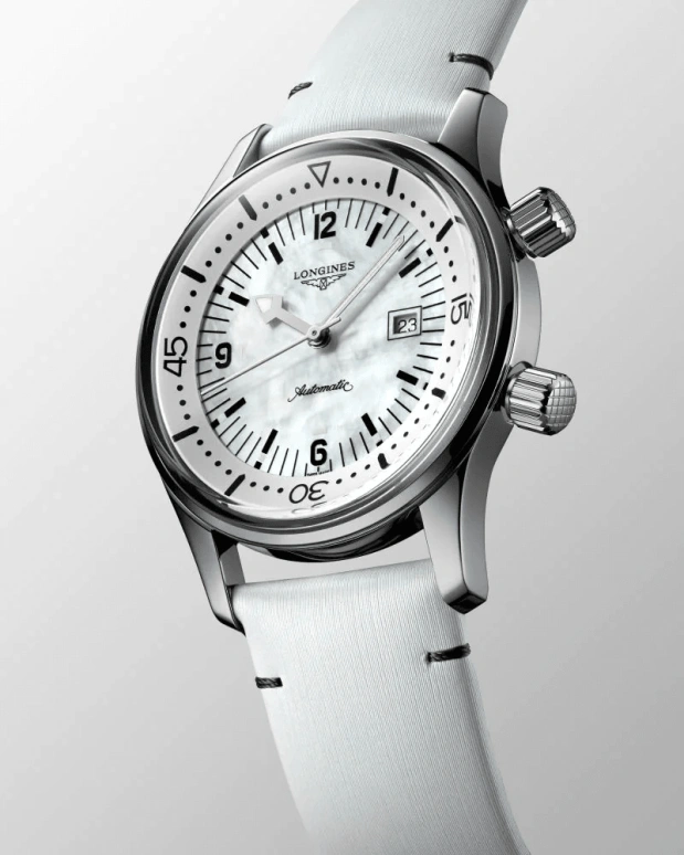 Longines,Heritage Classic 36mm,36mm,Stainless Steel,White,Automatic,Date,40hours,L3,L3.374.4.80.0