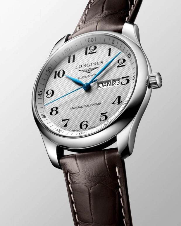 Longines,Heritage Classic 42mm,42mm,Stainless Steel,Silver White,Automatic,Annual Calendar,Month,Day,L2,L2.920.4.78.3