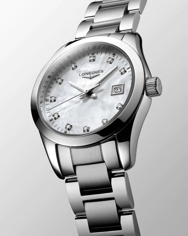 Longines,Conquest Classic 29.50mm,29.50mm,Stainless Steel,White,Quartz,Date,Jumping Minutes,L2,L2.286.4.87.6