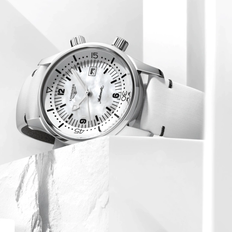 Longines,Heritage Classic 36mm,36mm,Stainless Steel,White,Automatic,Date,40hours,L3,L3.374.4.80.0