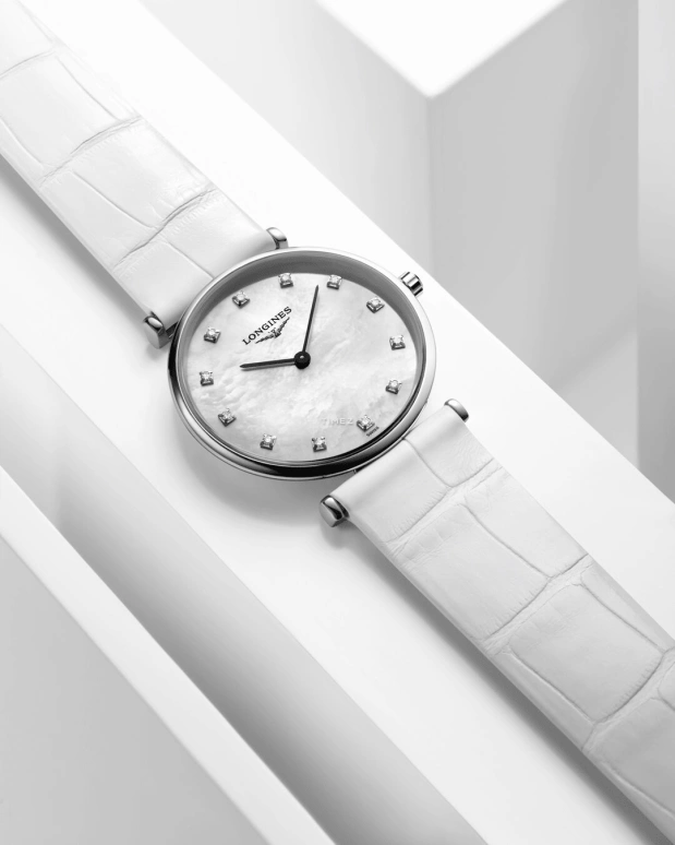 Longines,La Grande Classique 29mm,29mm,Stainless Steel,White,Quartz,In-house Caliber,Sapphire,Hardlex,L4,L4.512.4.87.B